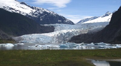 알래스카 맨덴홀 빙하(사진출처=미국 공식 여행 웹사이트)