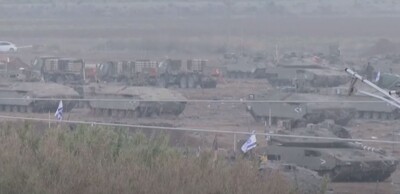 현지시각 16일 지상군 투입을 위해 대기 중이던 이스라엘군. 이스라엘과 하마스는 23일부터 나흘간의 휴전에 들어가겠다고 밝혔다(사진출처=KBS 뉴스 캡처)