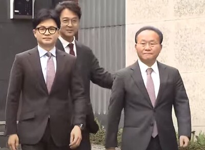 박근혜 전 대통령을 예방한 한동훈 국민의힘 비상대책위원장(왼쪽)과 윤재옥 원내대표(오른쪽) (사진=SBS뉴스 캡쳐)